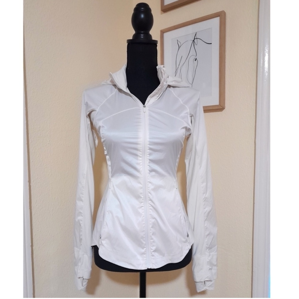 Lululemon hooded jacket size 4